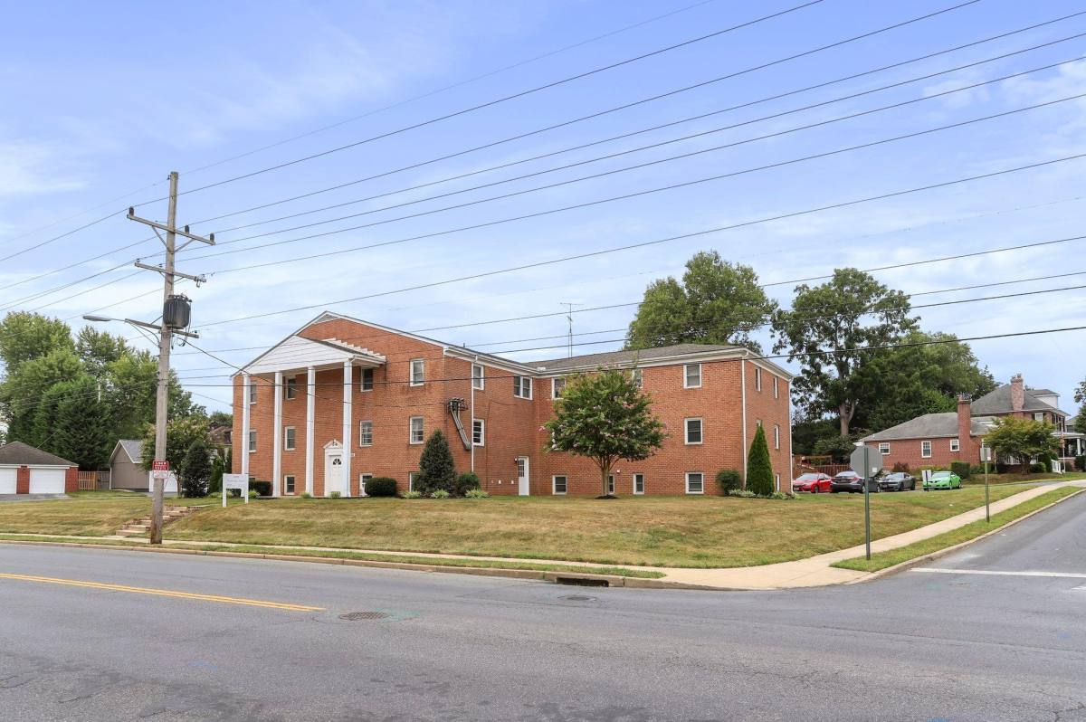 Apartment for rent at 1499 N E St #1, Frederick, MD 21701