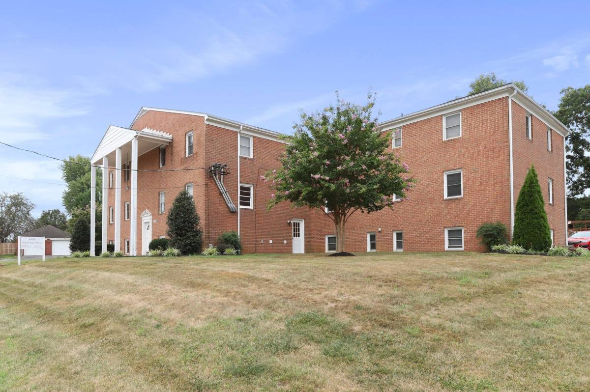 Apartment for rent at 1499 N E St #1, Frederick, MD 21701
