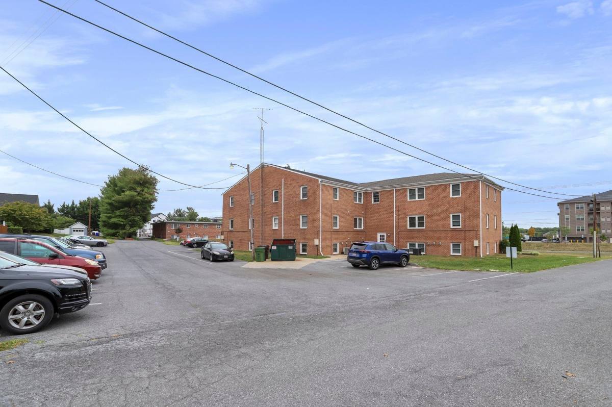 Apartment for rent at 1499 N E St #1, Frederick, MD 21701