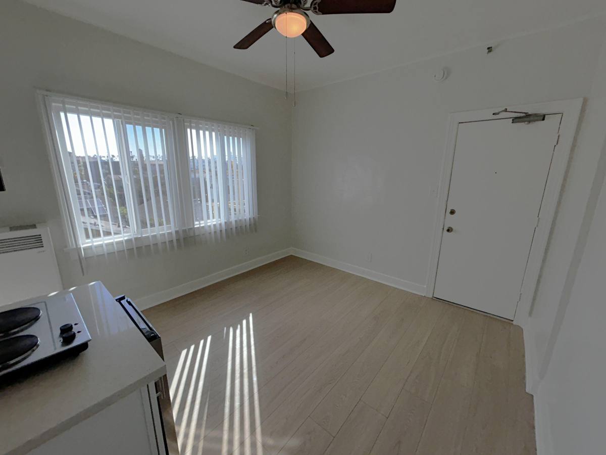 Apartment for rent at 320 N Ardmore Ave #311, Los Angeles, CA 90004