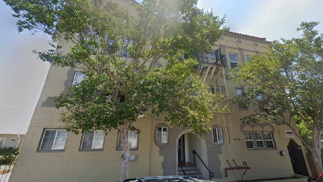 Apartment for rent at 320 N Ardmore Ave #311, Los Angeles, CA 90004