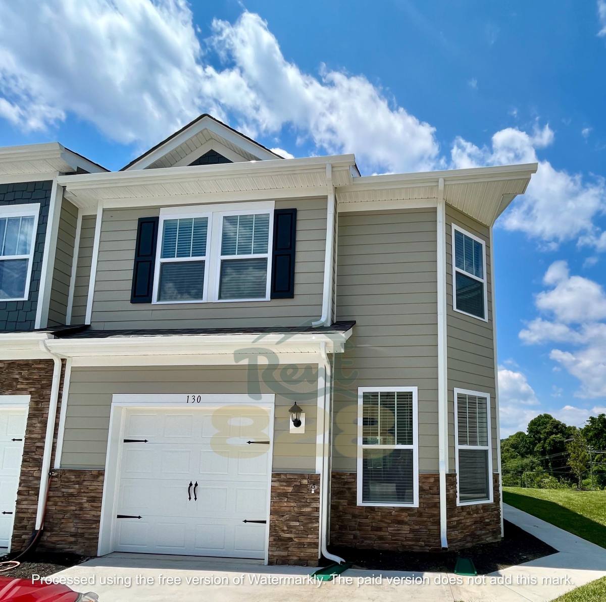 Townhouse for rent at 130 Creekview, Hendersonville, NC 28791