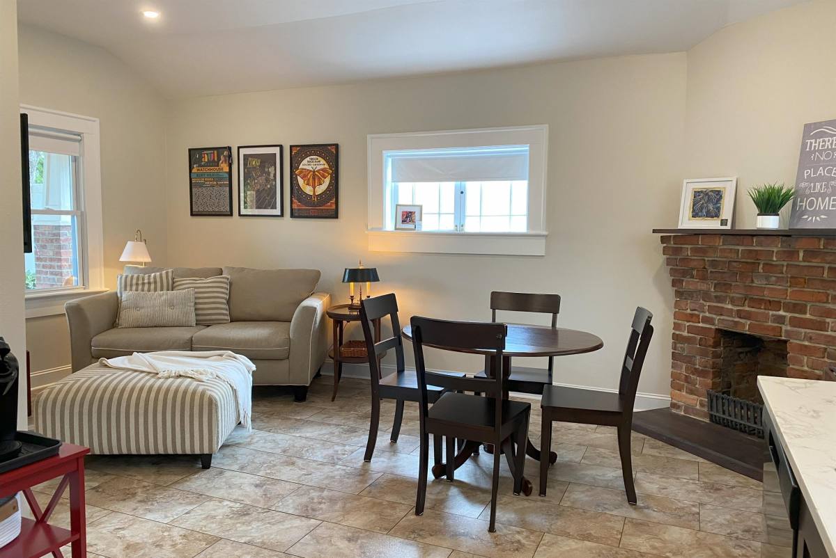 House for rent at 45 N Oaklawn Ave, Brevard, NC 28712