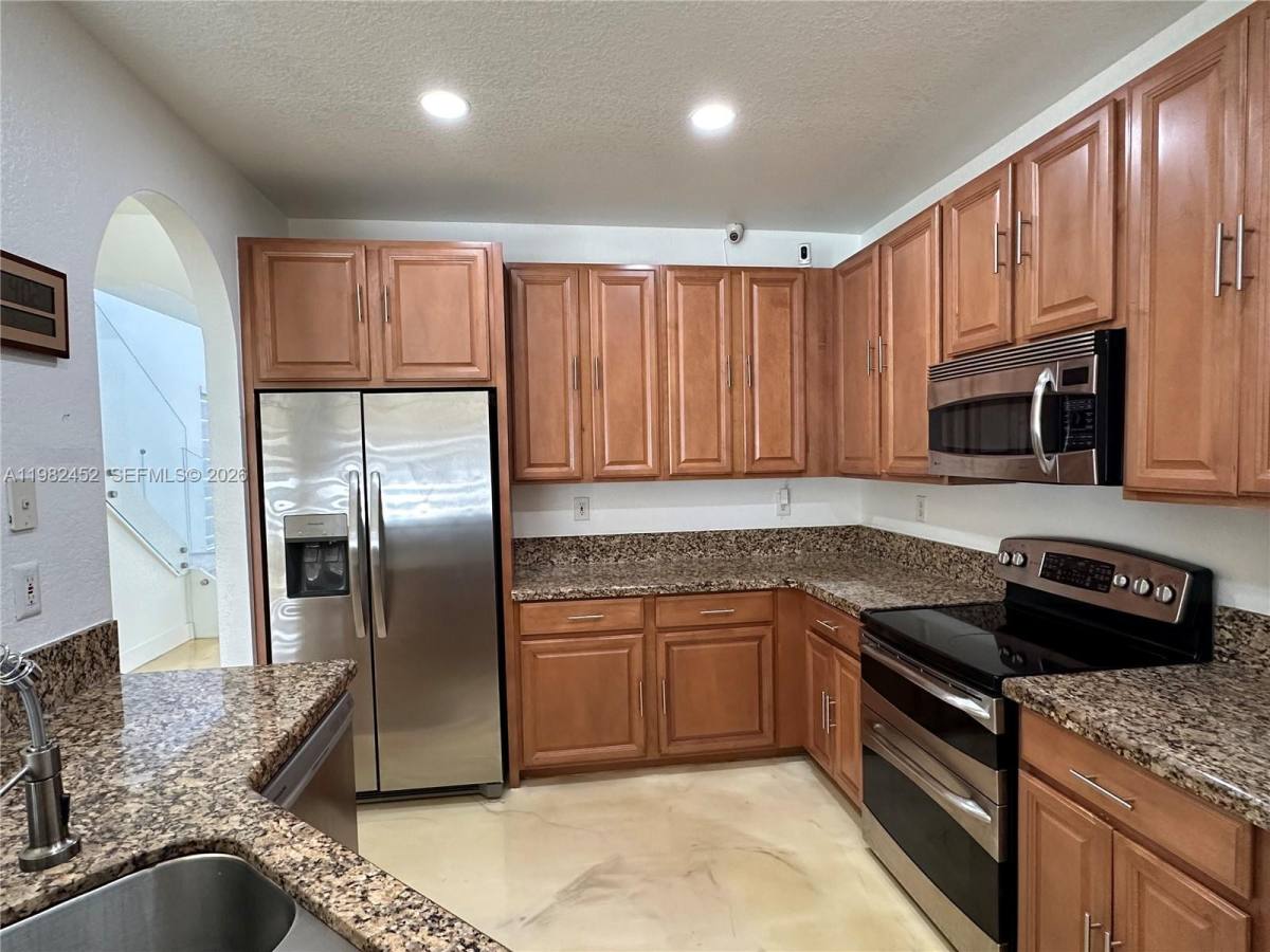 House for rent at 27866 SW 142nd Ave, Homestead, FL 33032