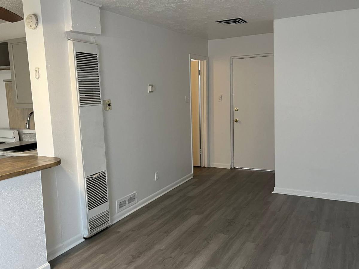 Apartment for rent at 1301 Tijeras Ave NE #3, Albuquerque, NM 87106