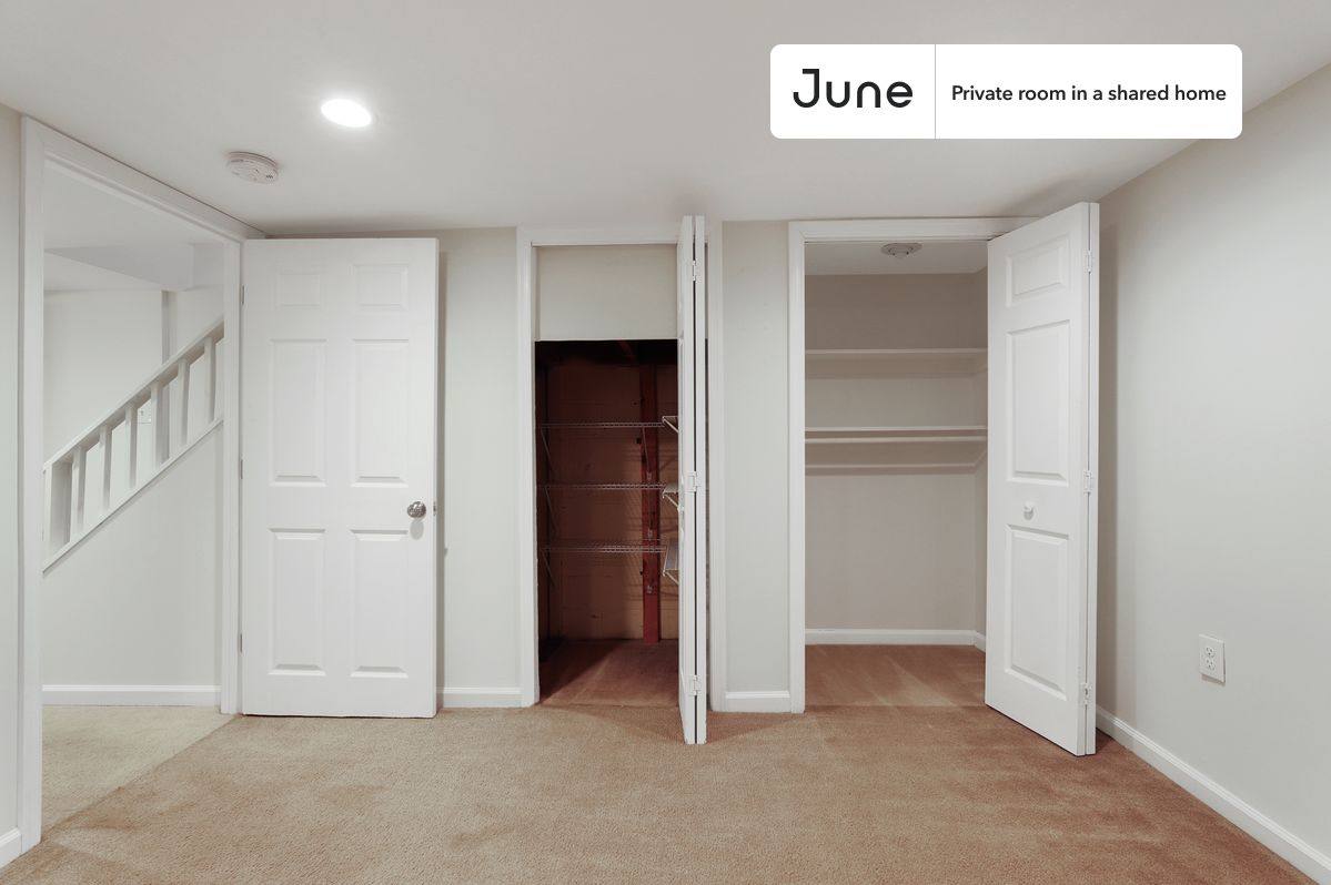 Apartment for rent at 1242 11th St NW, Washington, DC 20001