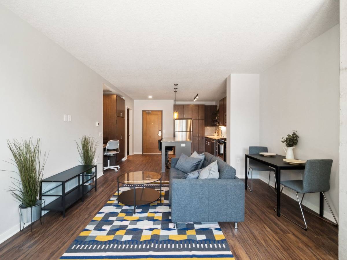 Apartment for rent at 811 Washington Ave S, Minneapolis, MN 55415