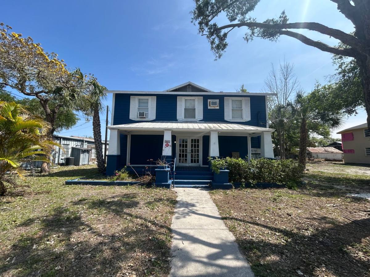 Apartment for rent at 522 7th Ave W, Palmetto, FL 34221