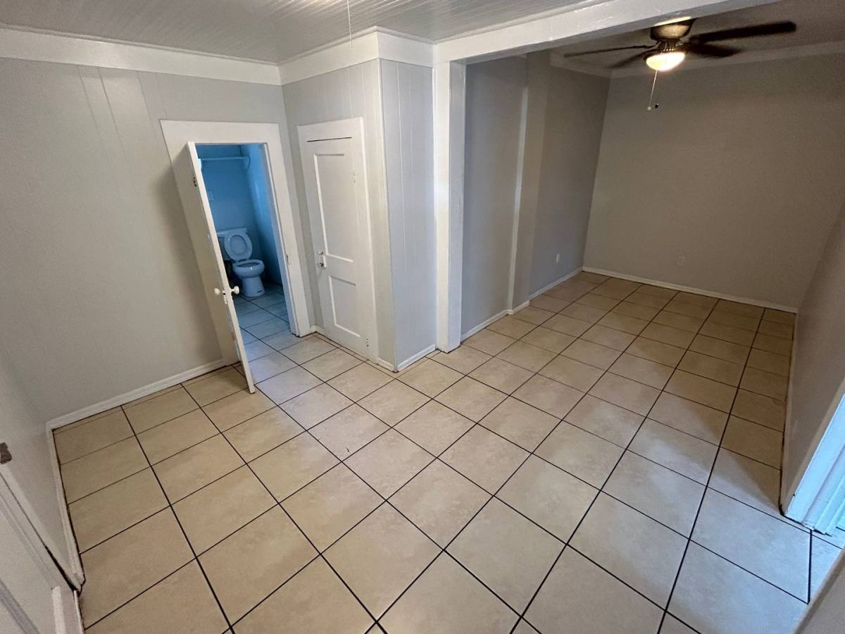 Apartment for rent at 522 7th Ave W, Palmetto, FL 34221