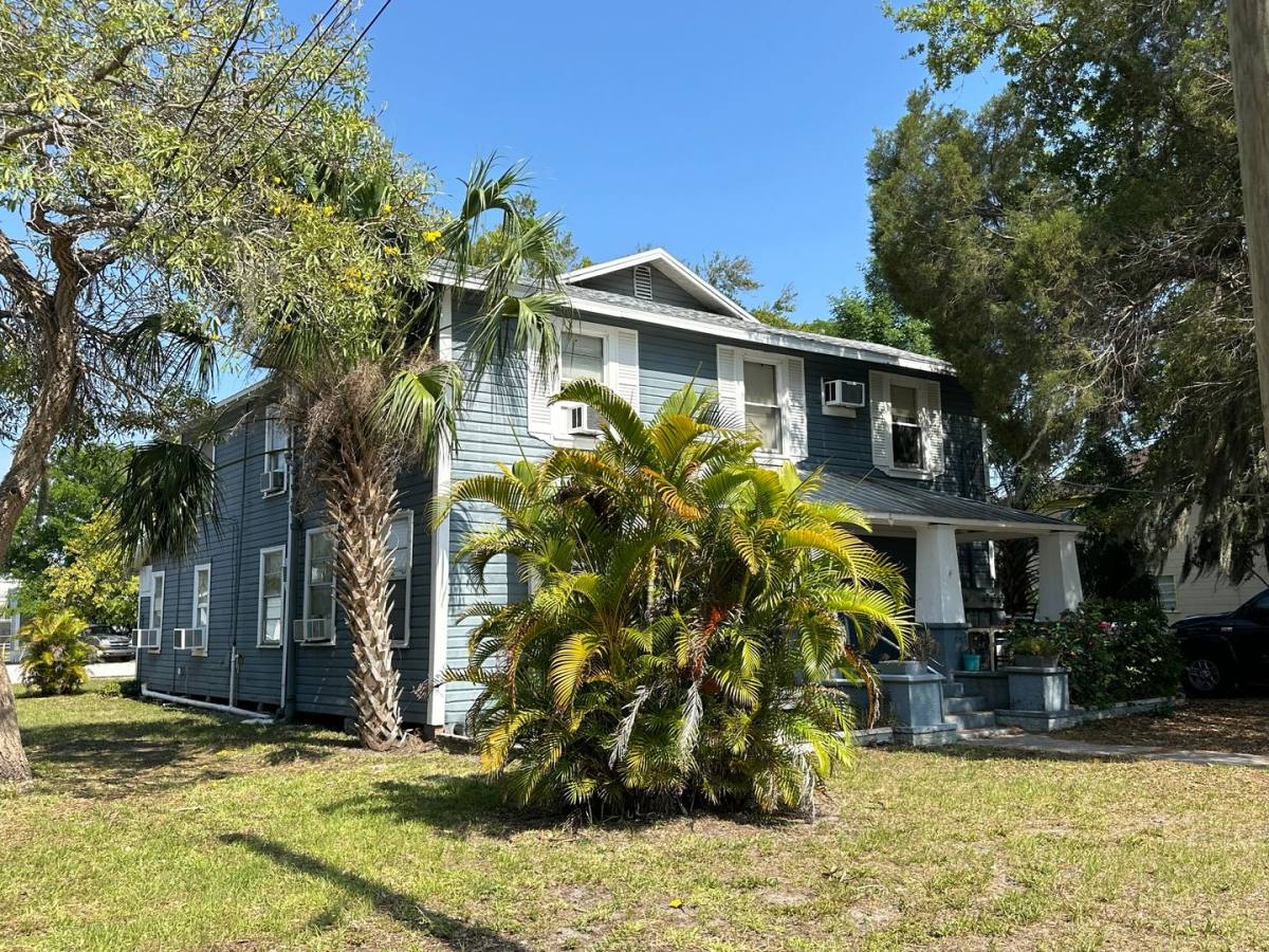 Apartment for rent at 522 7th Ave W, Palmetto, FL 34221