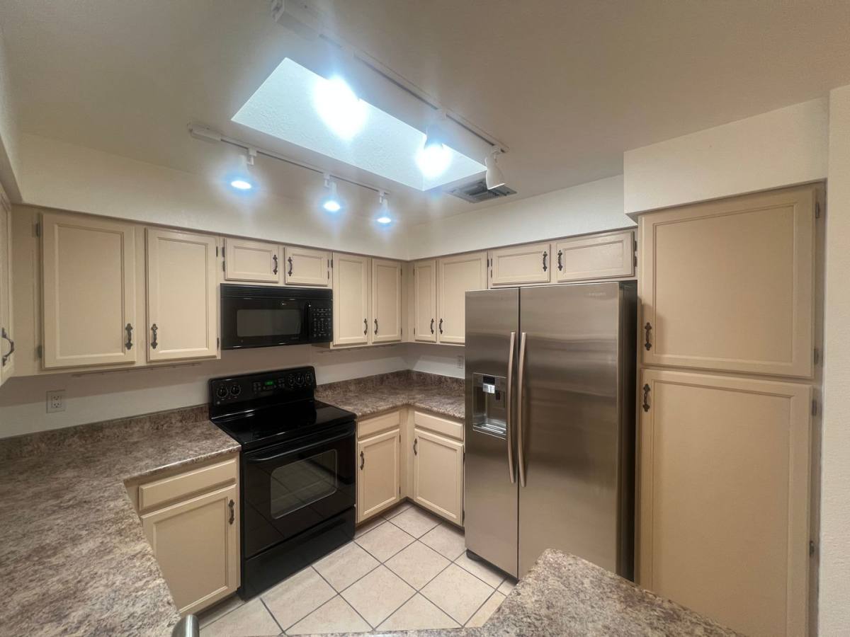 House for rent at 5565 N Sapphire Dr, Tucson, AZ 85750