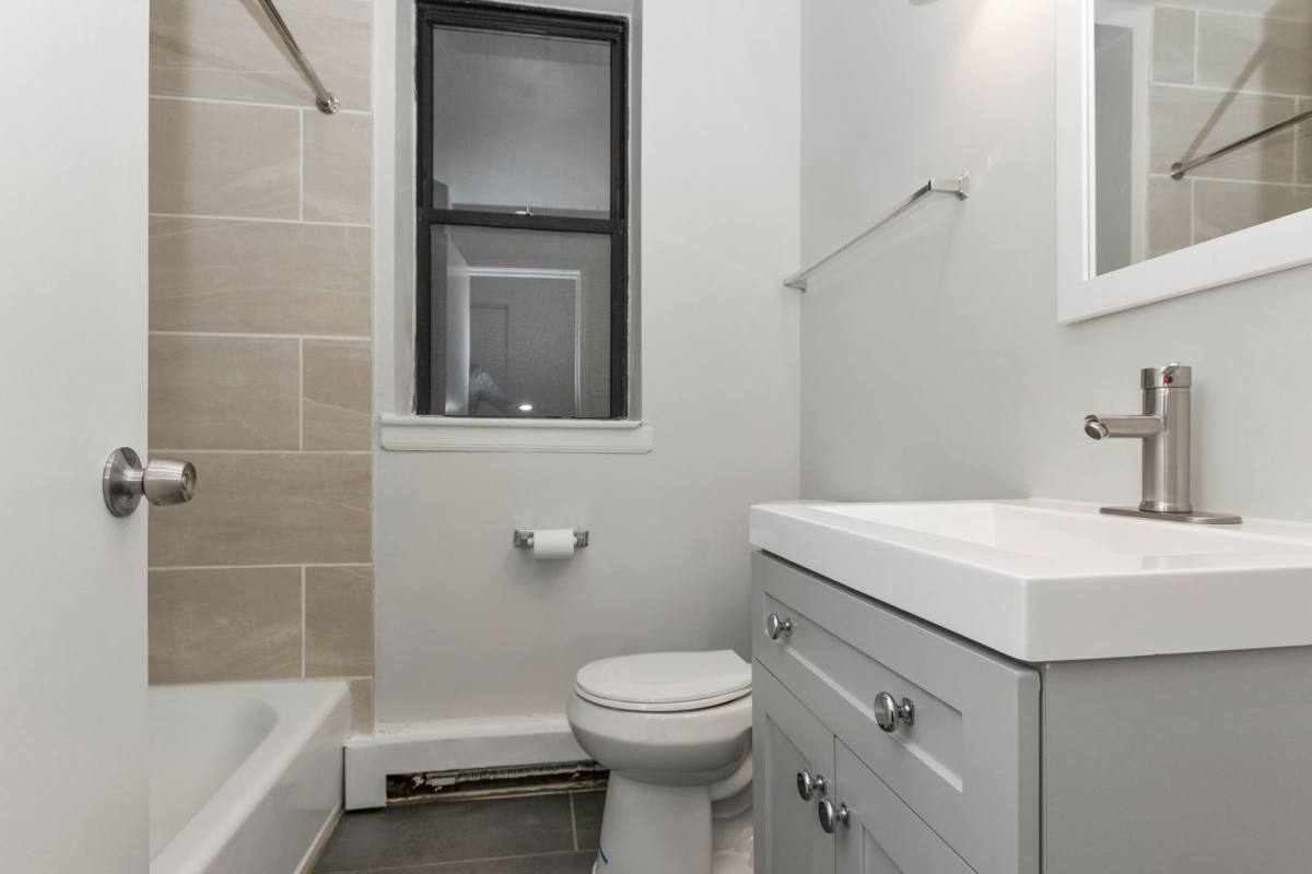 Apartment for rent at 4520-26 S Vincennes Ave, Chicago, IL 60653