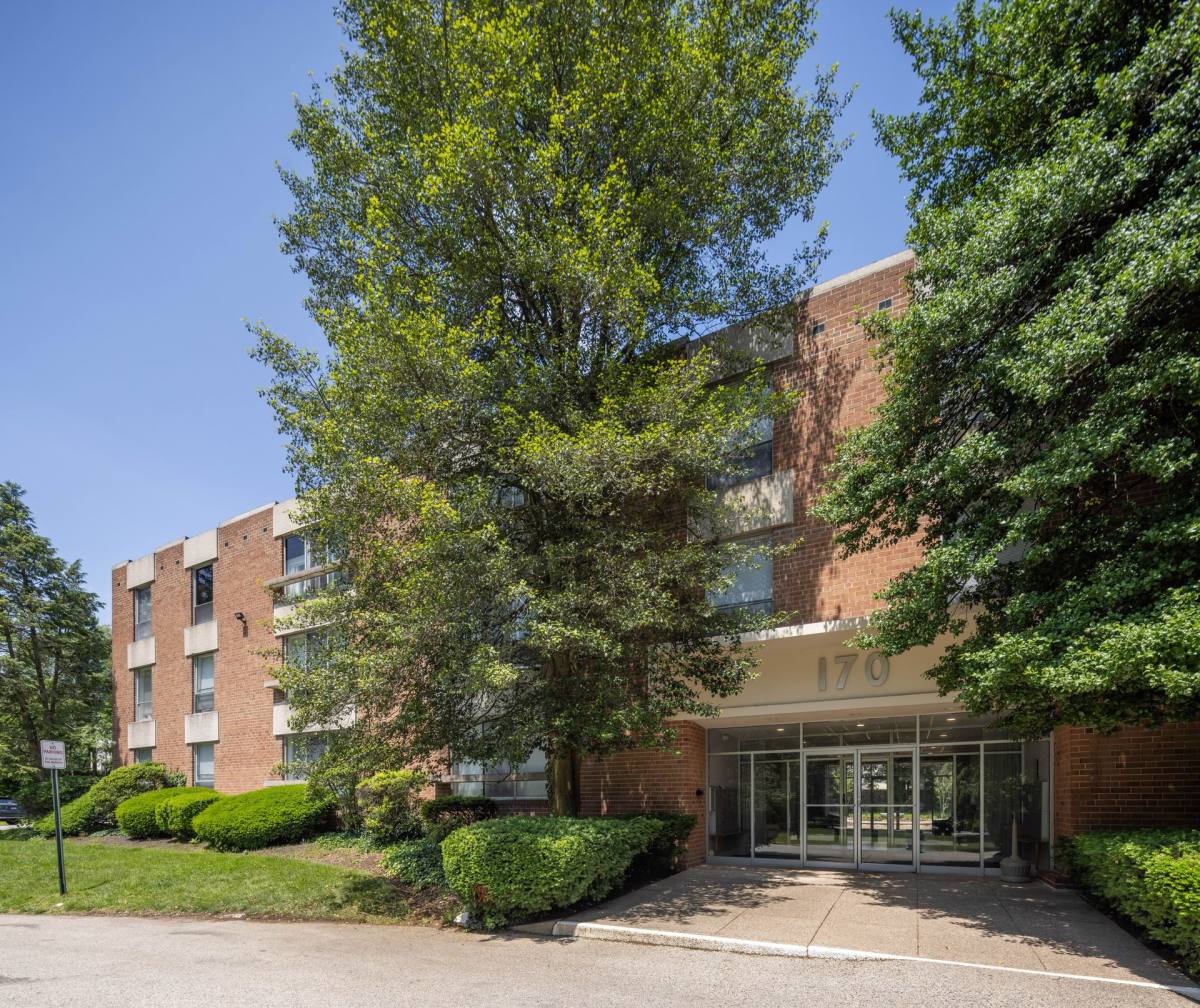 Apartment for rent at 170 Lakeside Rd, Ardmore, PA 19003
