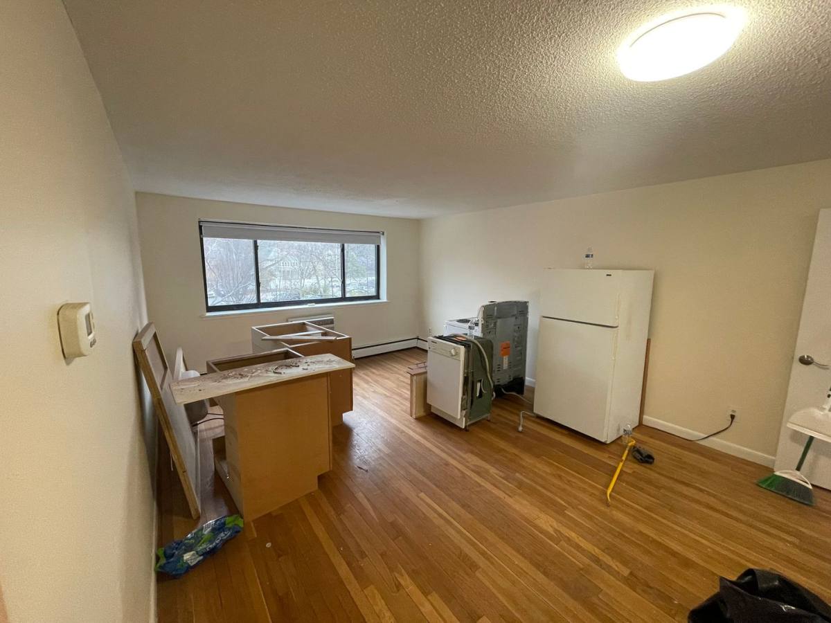 Apartment for rent at 16 Lincoln St #2, Newton Highlands, MA 02461