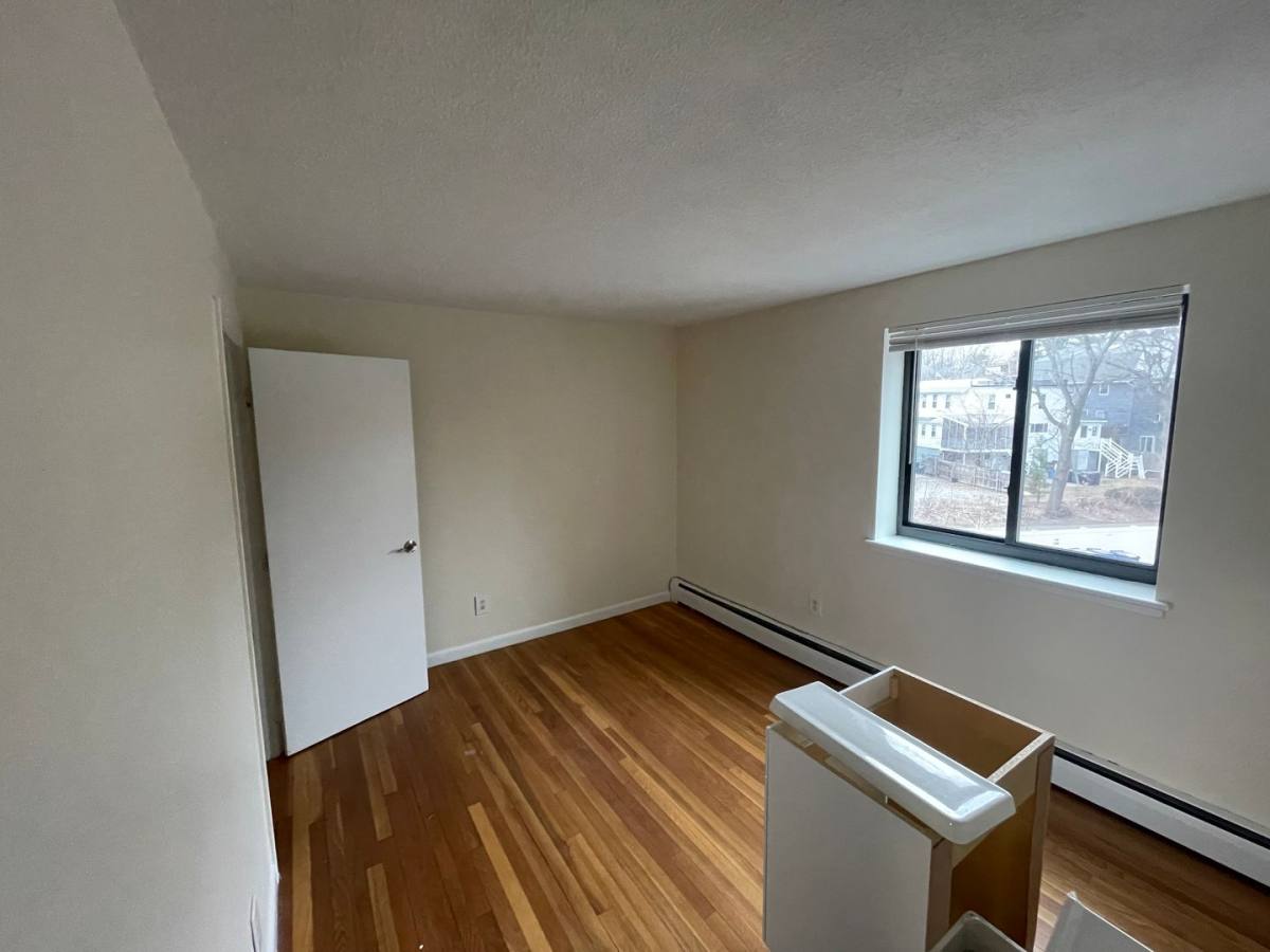 Apartment for rent at 16 Lincoln St #2, Newton Highlands, MA 02461