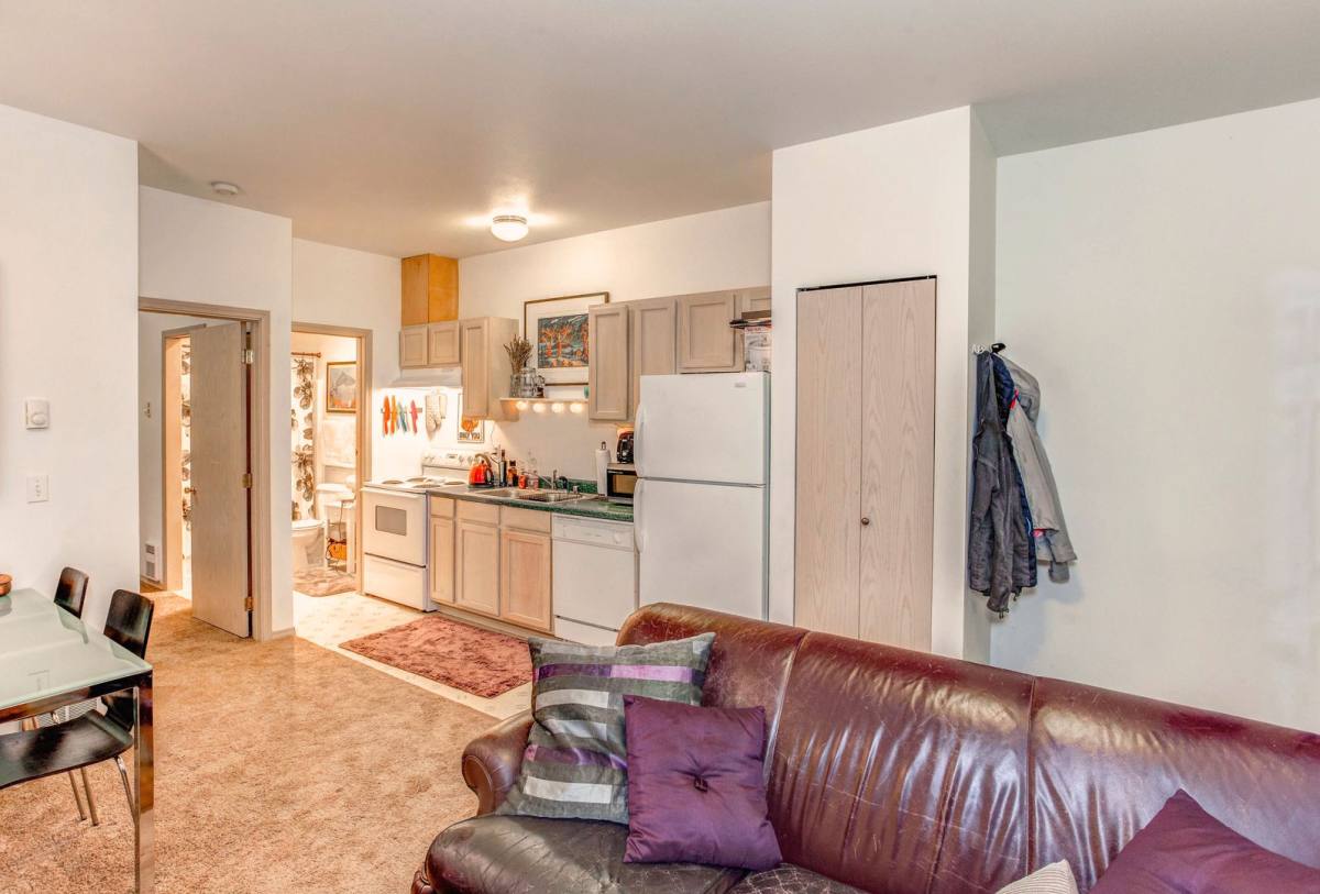 Apartment for rent at 939 20th St, Bellingham, WA 98225