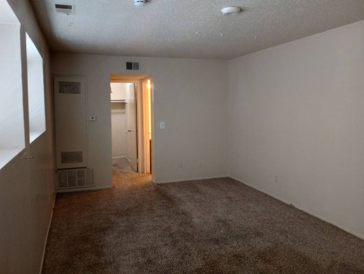 Apartment for rent at 10742 E Exposition Ave, Aurora, CO 80012