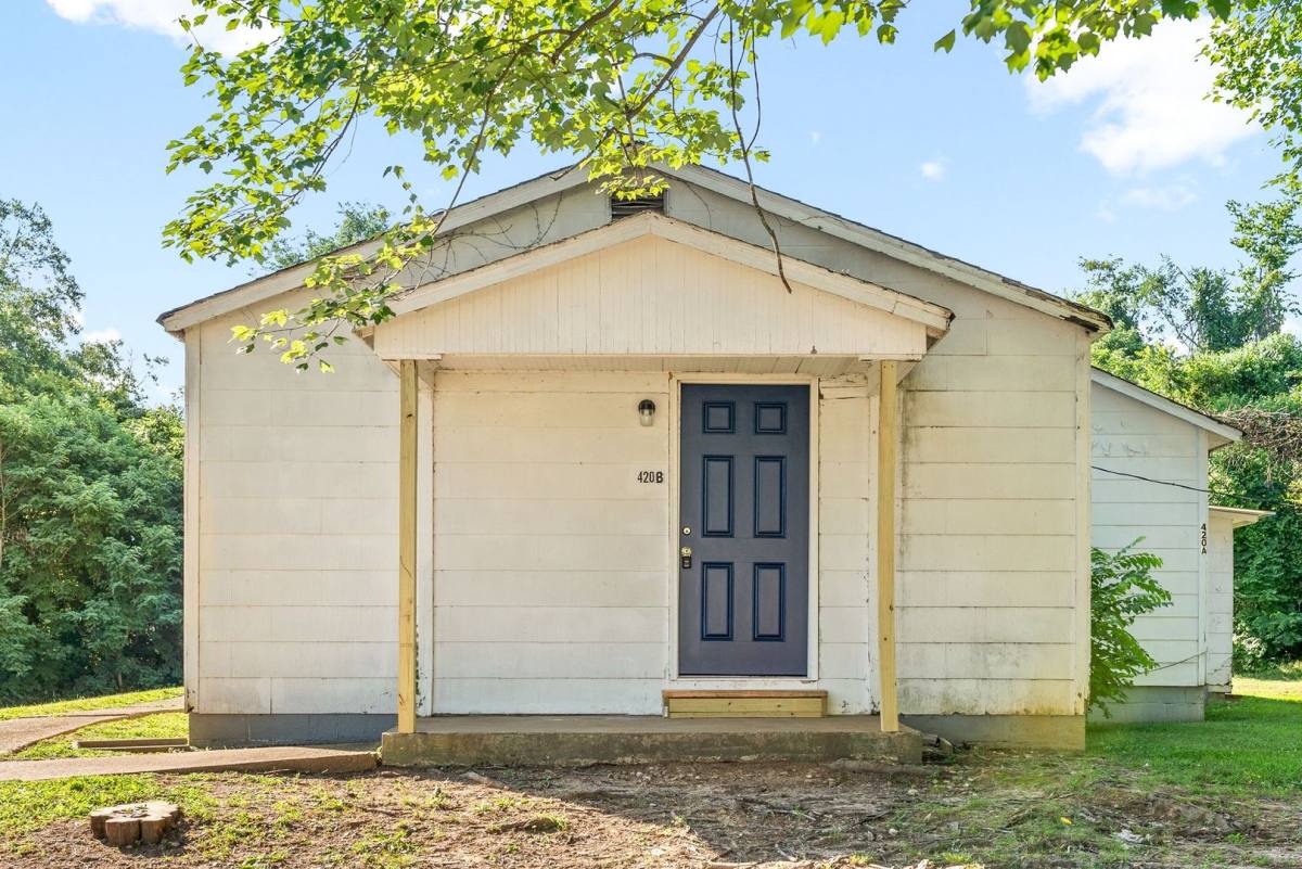 Apartment for rent at 420 Lafayette Rd, Clarksville, TN 37040