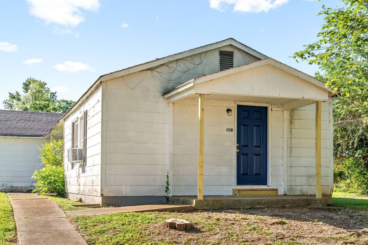 Apartment for rent at 420 Lafayette Rd, Clarksville, TN 37040