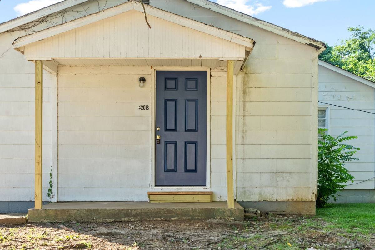 Apartment for rent at 420 Lafayette Rd, Clarksville, TN 37040