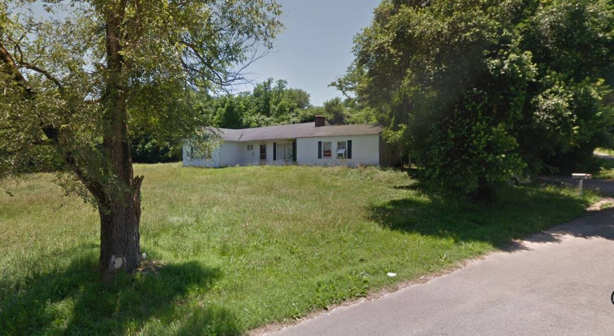 Apartment for rent at 420 Lafayette Rd, Clarksville, TN 37040