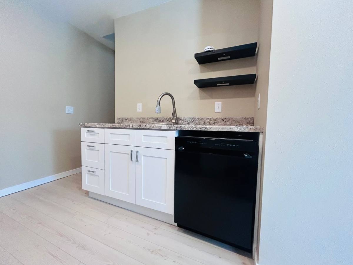 Apartment for rent at 520 Nevada, Dubuque, IA 52001