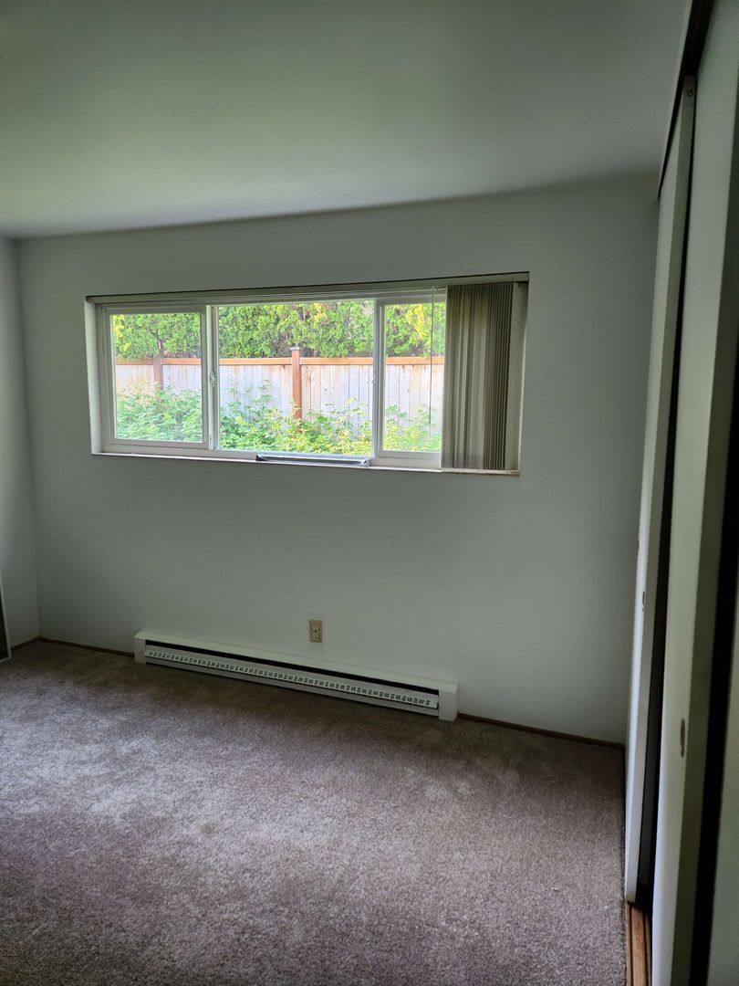 Apartment for rent at 154 Valley St, Seattle, WA 98109