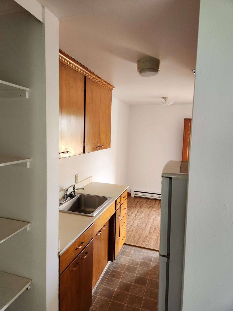 Apartment for rent at 154 Valley St, Seattle, WA 98109