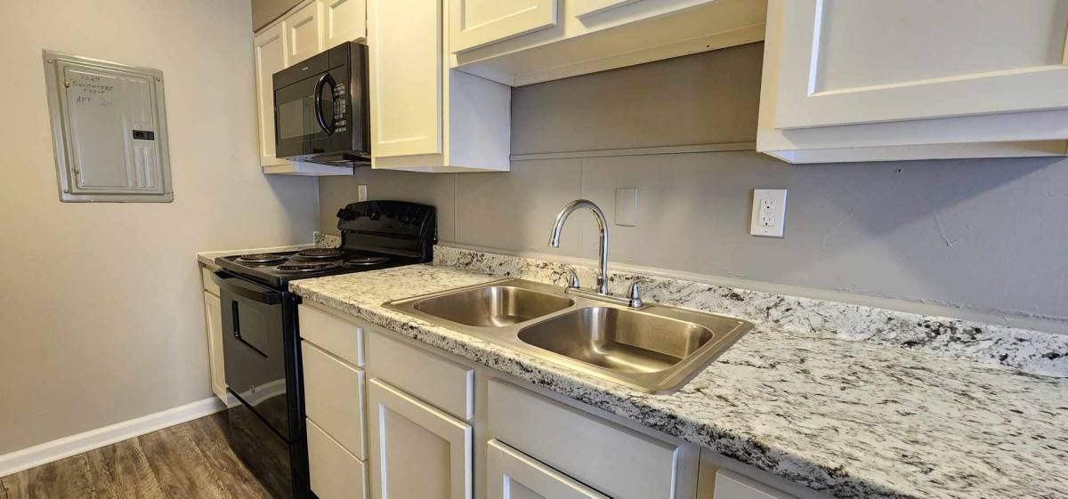 Apartment for rent at 7320 Southside Dr, Louisville, KY 40214