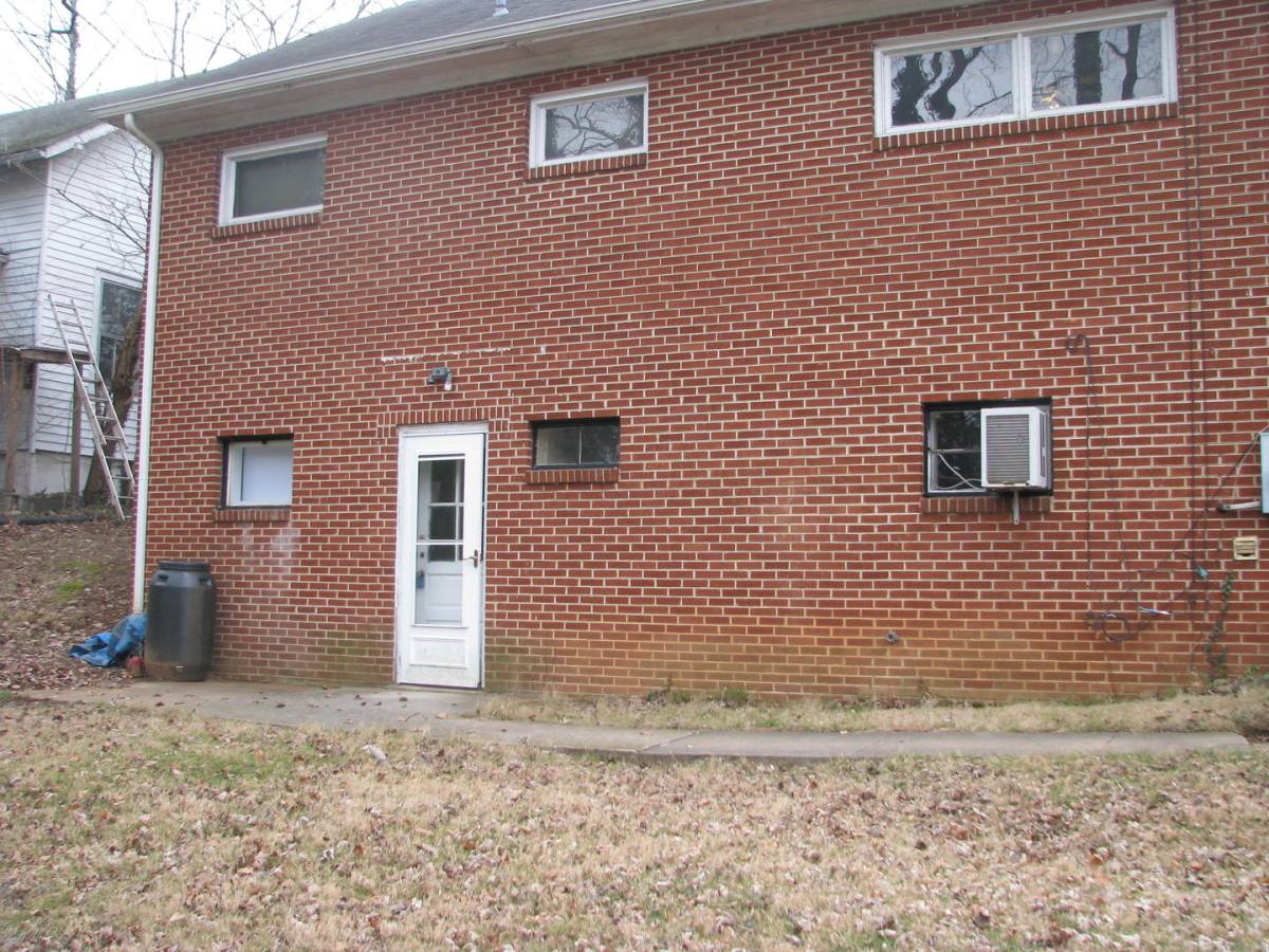 Apartment for rent at 901 Park St, Charlottesville, VA 22901