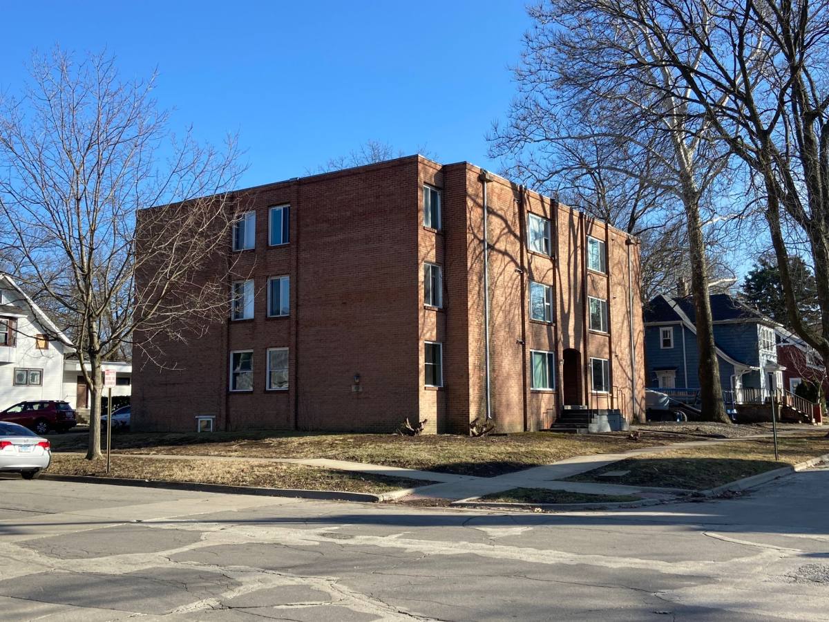 Apartment for rent at 409 W Elm St, Urbana, IL 61801