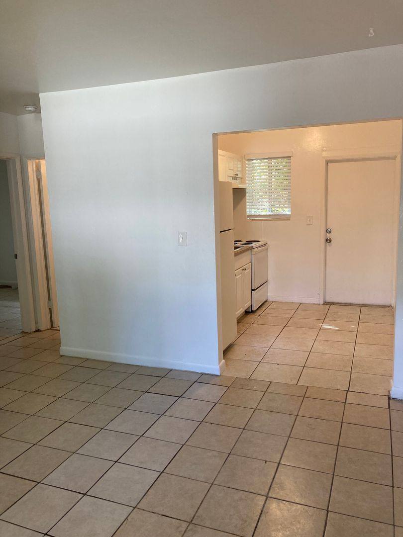 Apartment for rent at 107 SW 18th Ave, Fort Lauderdale, FL 33312