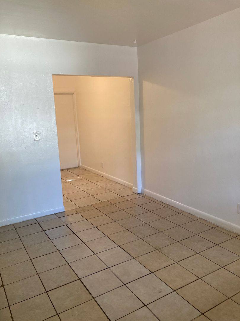 Apartment for rent at 107 SW 18th Ave, Fort Lauderdale, FL 33312