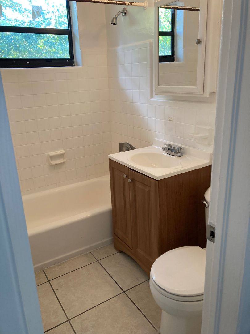 Apartment for rent at 107 SW 18th Ave, Fort Lauderdale, FL 33312