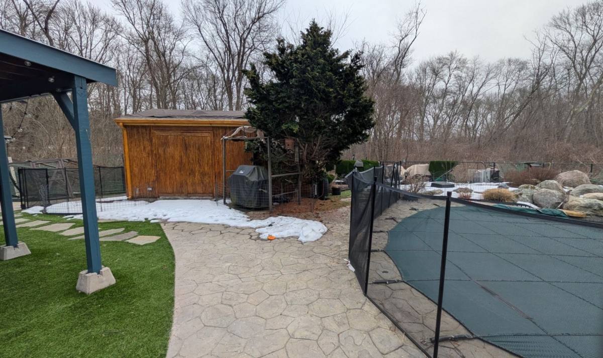 Apartment for rent at 421 Oakhill Ave, Attleboro, MA 02703