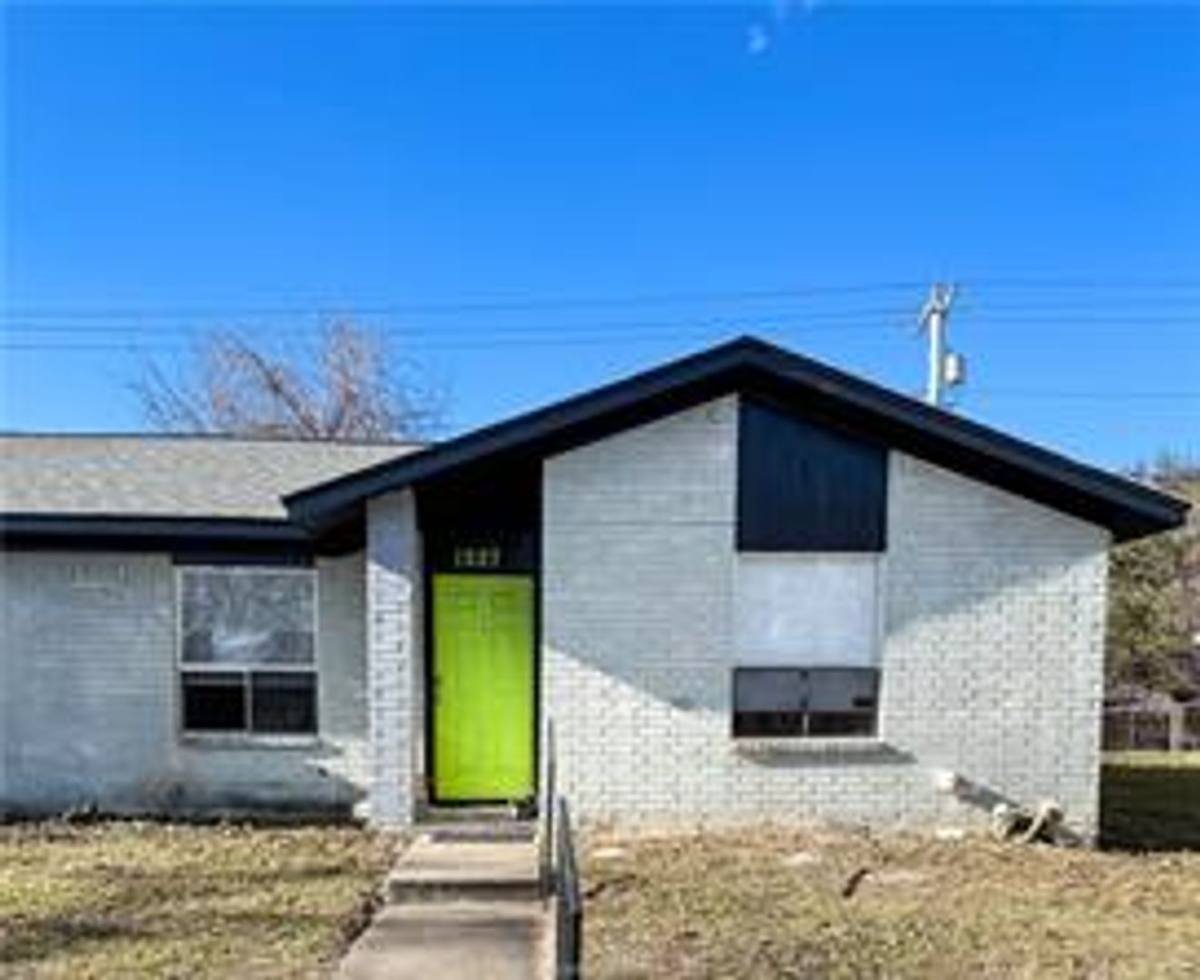 Apartment for rent at 1227 Airline, College Station, TX 77840