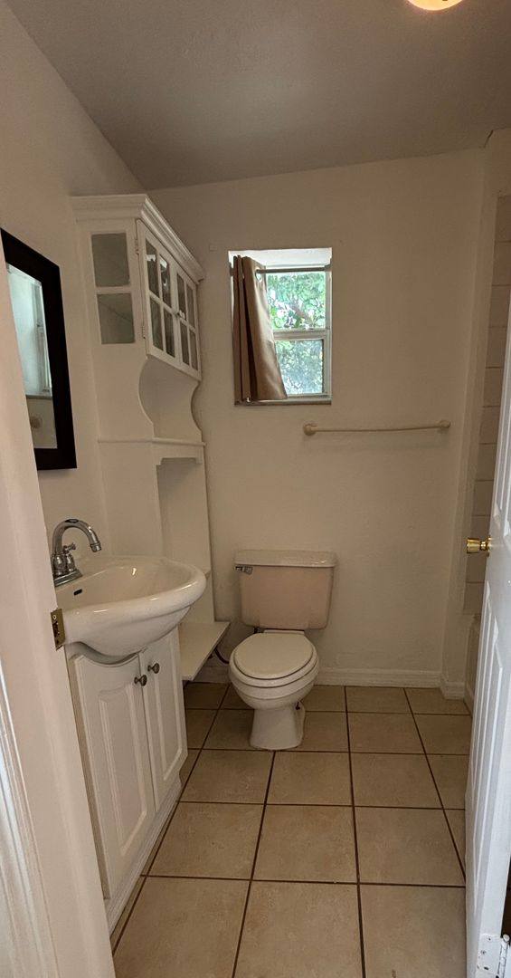 Apartment for rent at 1951 24th St #A, Sarasota, FL 34234