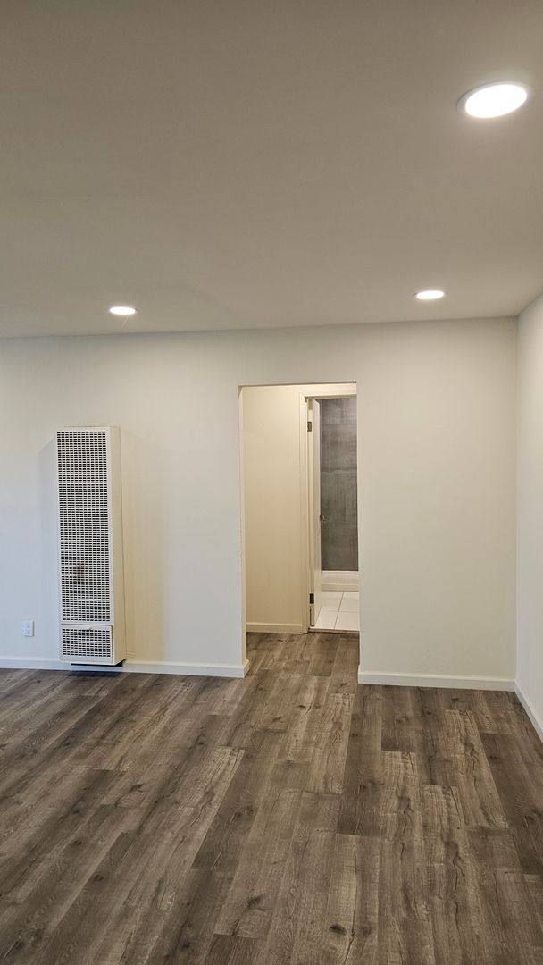 Apartment for rent at 2483 Middlefield Rd, Redwood City, CA 94063