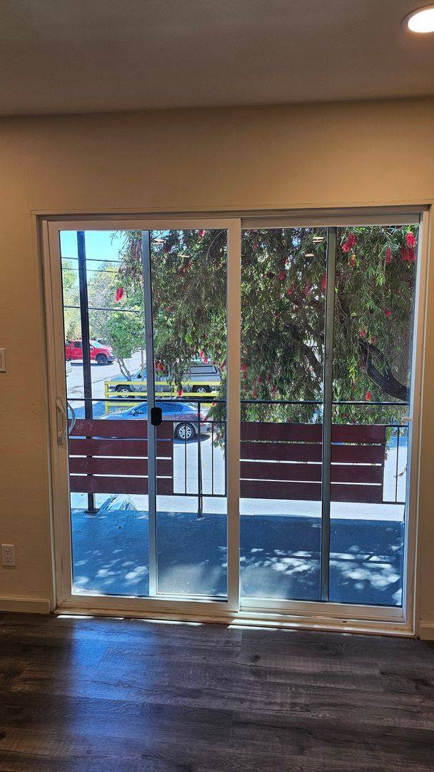 Apartment for rent at 2483 Middlefield Rd, Redwood City, CA 94063