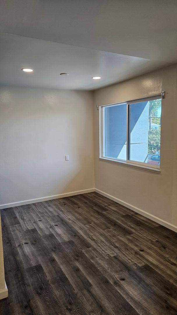 Apartment for rent at 2483 Middlefield Rd, Redwood City, CA 94063