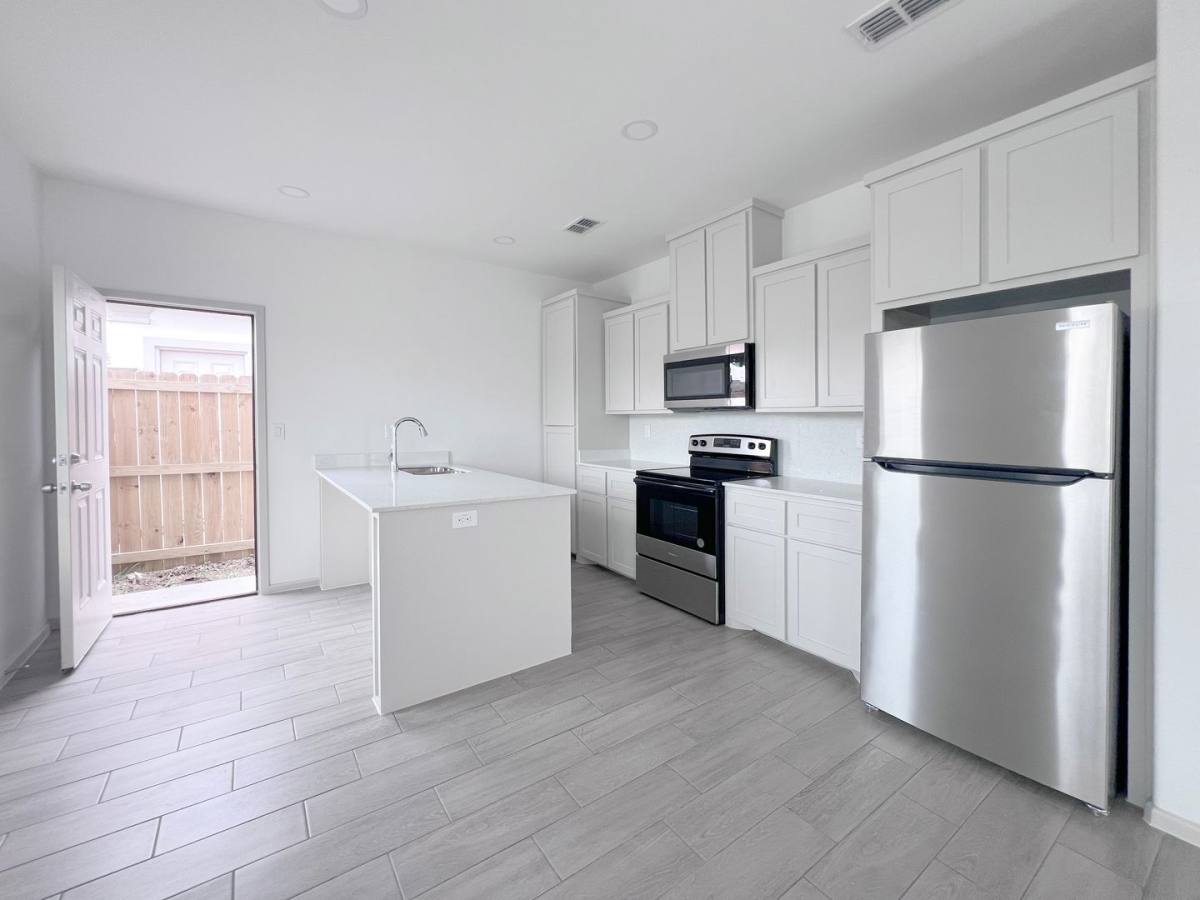 House for rent at 1304 Shavano Dr, Edinburg, TX 78541