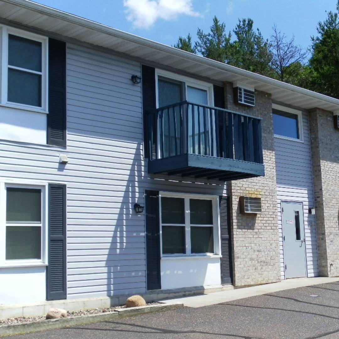 Apartment for rent at 927 Briar Lane, Altoona, WI 54720