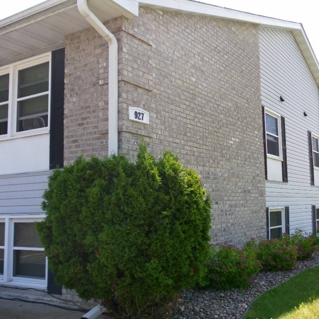 Apartment for rent at 927 Briar Lane, Altoona, WI 54720