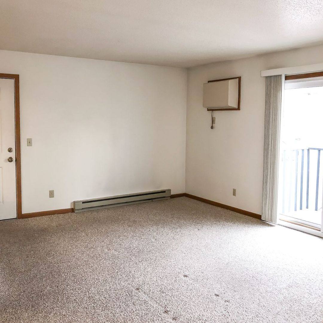 Apartment for rent at 927 Briar Lane, Altoona, WI 54720