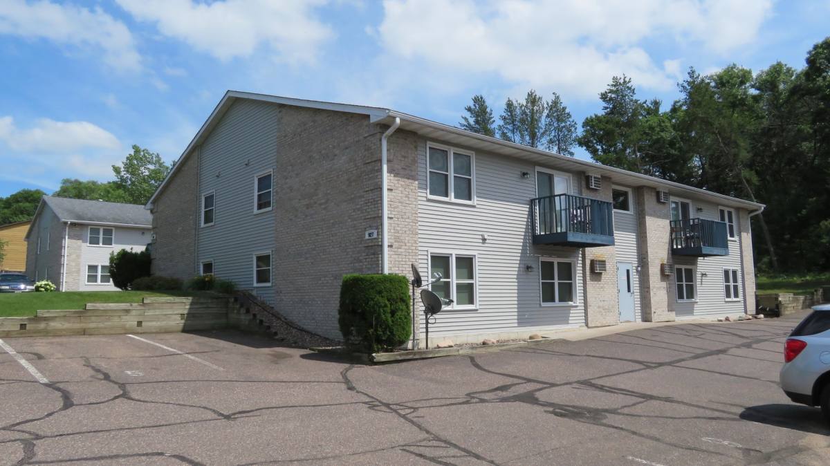 Apartment for rent at 927 Briar Lane, Altoona, WI 54720