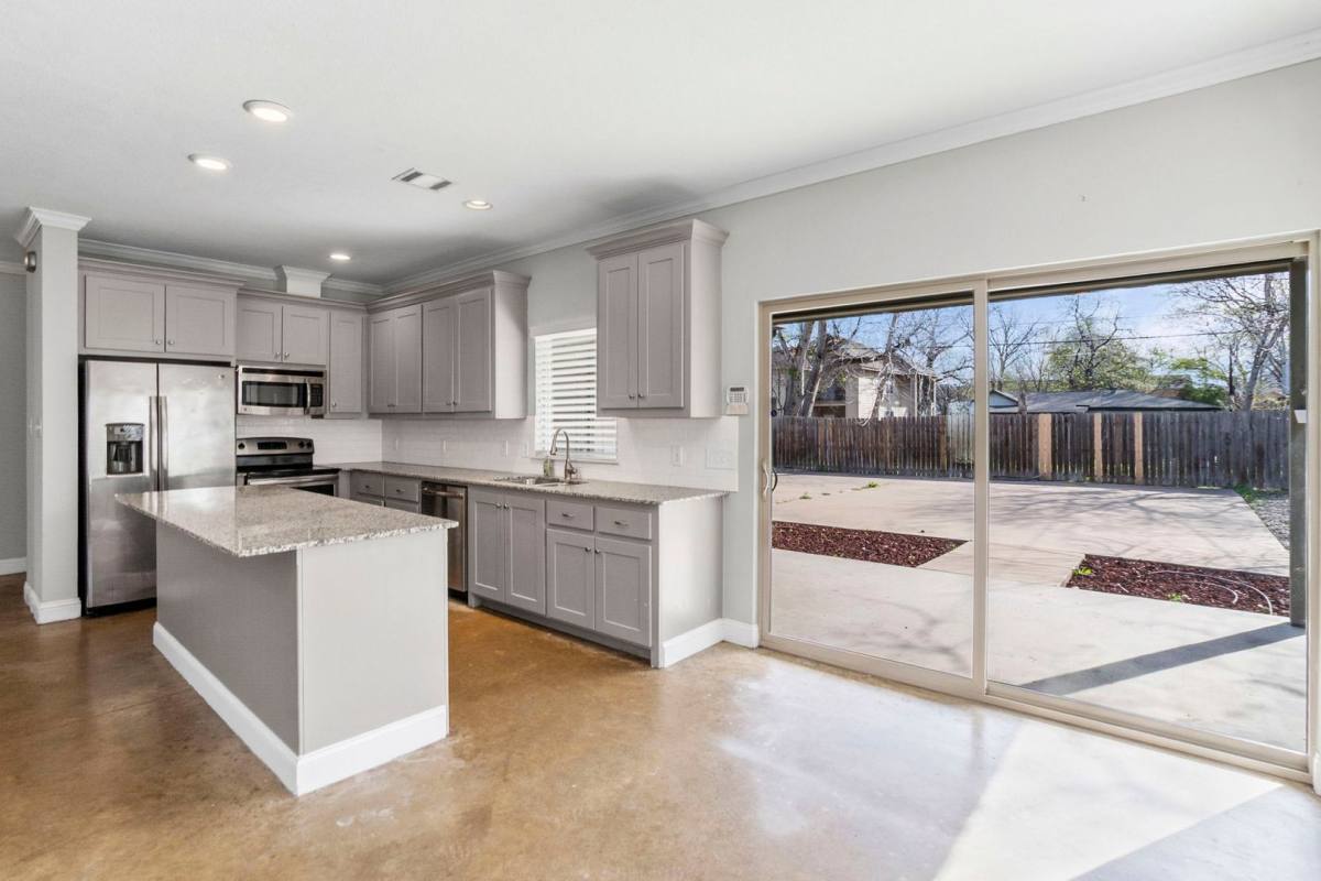 House for rent at 2825 Gordon Ave, Fort Worth, TX 76110