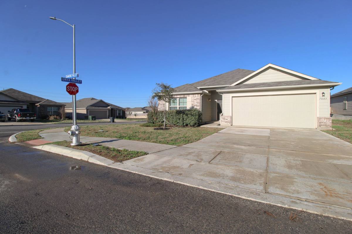 House for rent at 7043 Diamond Valley, San Antonio, TX 78242