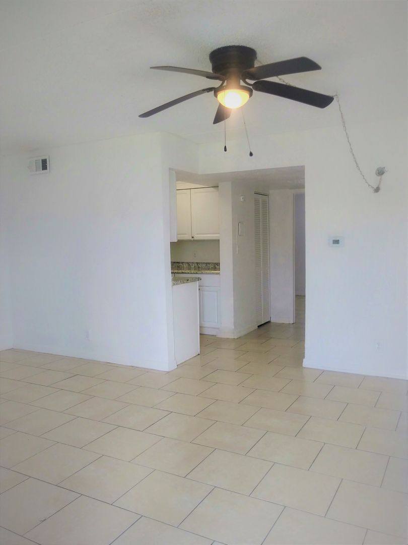 Apartment for rent at 302 S Spring Garden Ave #B09, Deland, FL 32720