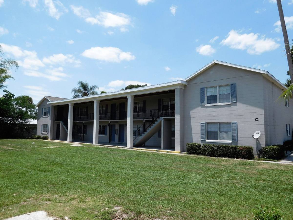 Apartment for rent at 302 S Spring Garden Ave #B09, Deland, FL 32720