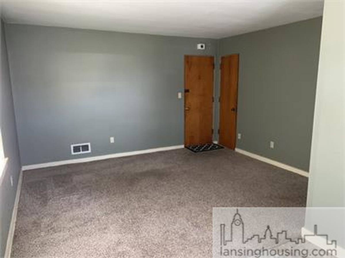 Apartment for rent at 124 W S St, Lansing, MI 48910